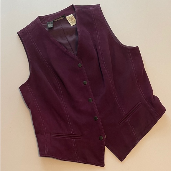 Anne Klein Tops - Anne Klein II Y2K mulberry suede snap front vest top petite 4